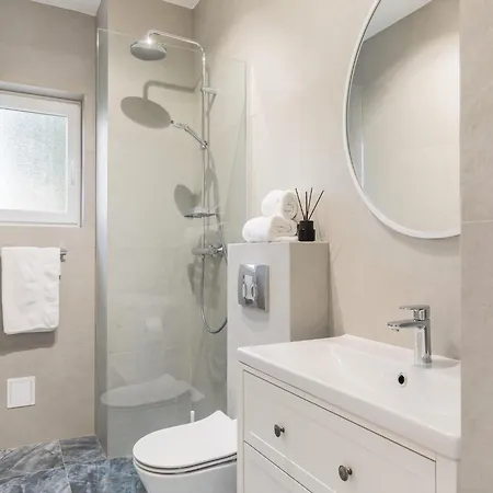 Attractive In Slatine *