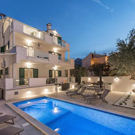 Apartman Attractive In Slatine