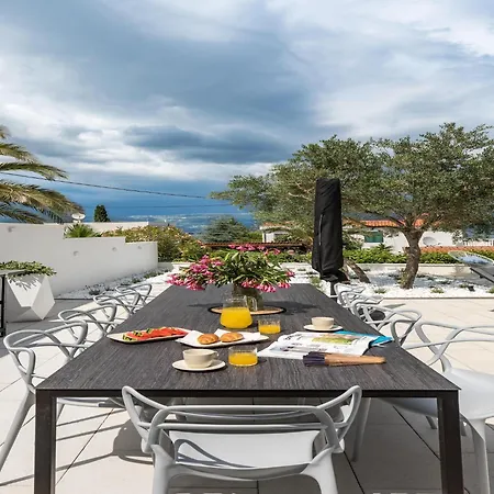 Attractive In Slatine Apartman Trogir
