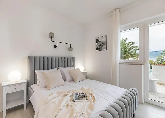 Apartman Attractive In Slatine