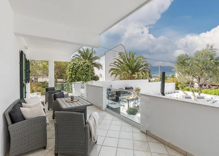 Apartman Attractive In Slatine Trogir