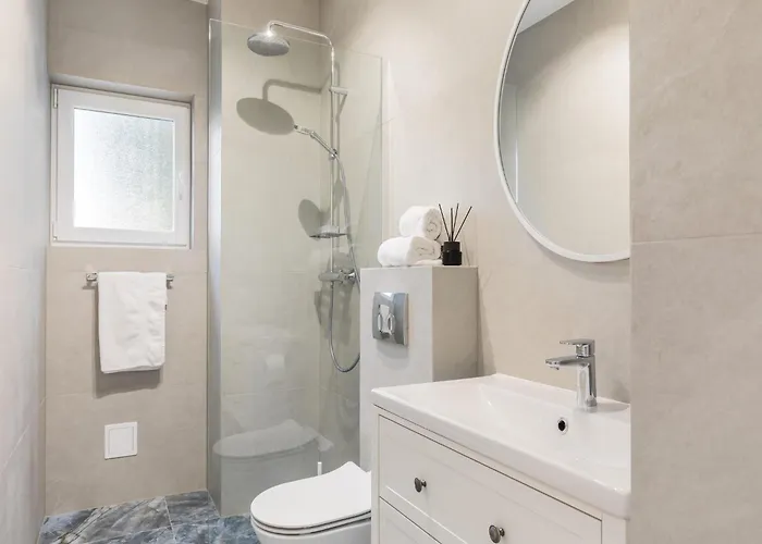 Attractive In Slatine *