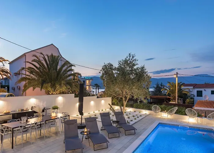 Attractive In Slatine