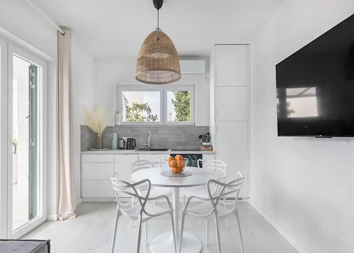 Attractive In Slatine Apartman *