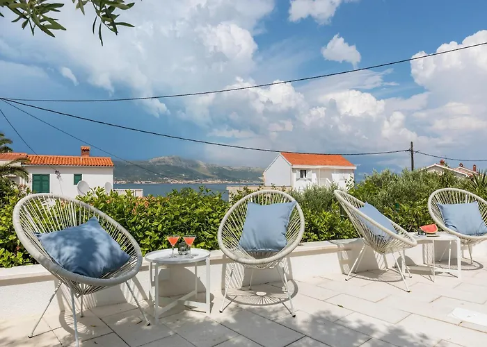 Attractive In Slatine *