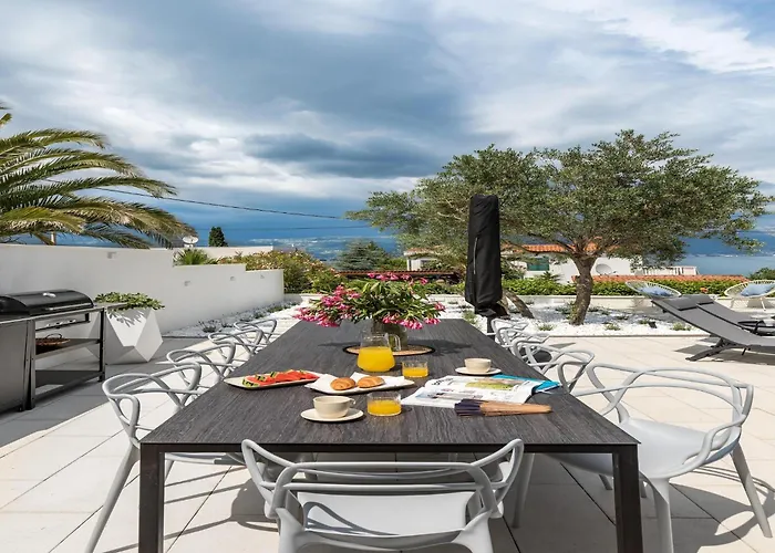 Attractive In Slatine Apartman Trogir