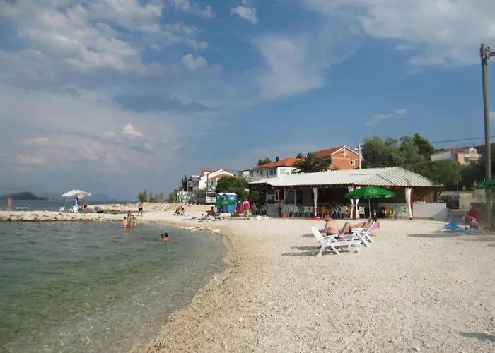 Attractive In Slatine Apartman